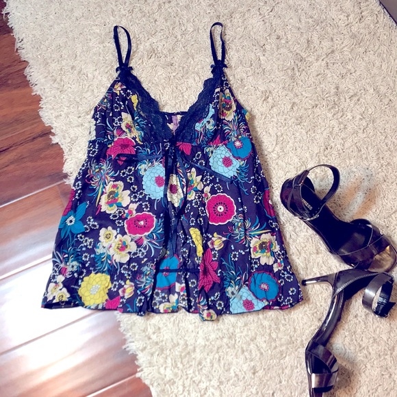 Floral Tie 🎀 Top and Blue Bustier Wrap Top - Picture 10 of 13